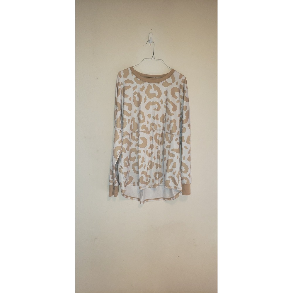 LuLaRoe Leopard Print Long Sleeve Top Tan Cream Animal Print Crew Neck Large